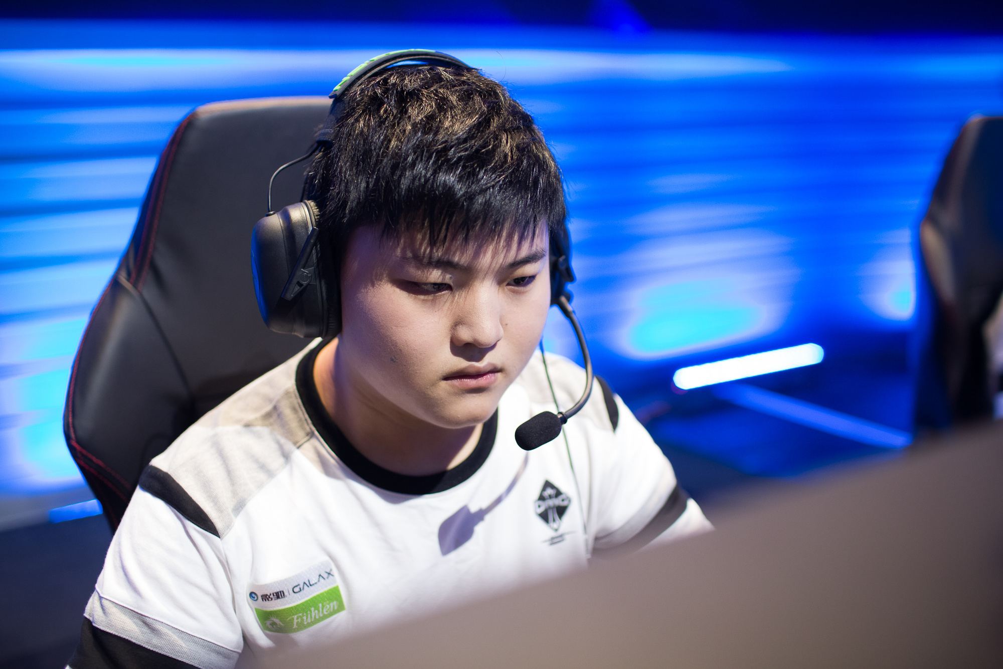 资和优厚条 资和优厚条